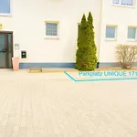 Wohlfuehlapartment, Zentral, 200m Zur Uni, Parkplatz, Boxspringbetten, Massagesessel, Nespresso, Lan & Wifi *