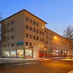 Wohlfuehlapartment, Zentral, 200m Zur Uni, Parkplatz, Boxspringbetten, Massagesessel, Nespresso, Lan & Wifi *