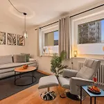 Apartamento Wohlfuehlapartment, Zentral, 200m Zur Uni, Parkplatz, Boxspringbetten, Massagesessel, Nespresso, Lan & Wifi