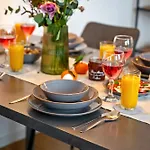 Wohlfuehlapartment, Zentral, 200m Zur Uni, Parkplatz, Boxspringbetten, Massagesessel, Nespresso, Lan & Wifi Apartamento *
