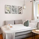 Wohlfuehlapartment, Zentral, 200m Zur Uni, Parkplatz, Boxspringbetten, Massagesessel, Nespresso, Lan & Wifi Wolfsburg