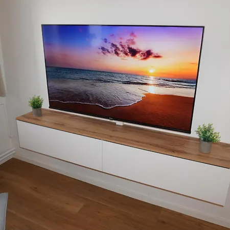 Appartement Wohlfuehlapartment, Parkplatz, Boxspringbetten, Massagesessel, Nespresso, 1gbit Lan & Wifi, Innenstadt Wolfsbourg