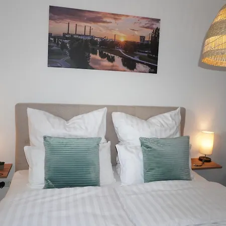 Wohlfuehlapartment, Parkplatz, Boxspringbetten, Massagesessel, Nespresso, 1gbit Lan & Wifi, Innenstadt *