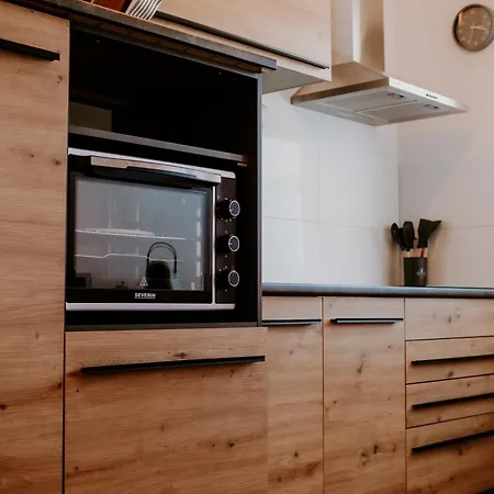 Appartement Wohlfuehlapartment, Parkplatz, Boxspringbetten, Massagesessel, Nespresso, 1gbit Lan & Wifi, Innenstadt *