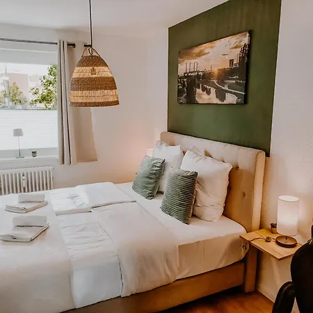 Wohlfuehlapartment, Parkplatz, Boxspringbetten, Massagesessel, Nespresso, 1gbit Lan & Wifi, Innenstadt Appartement Wolfsbourg