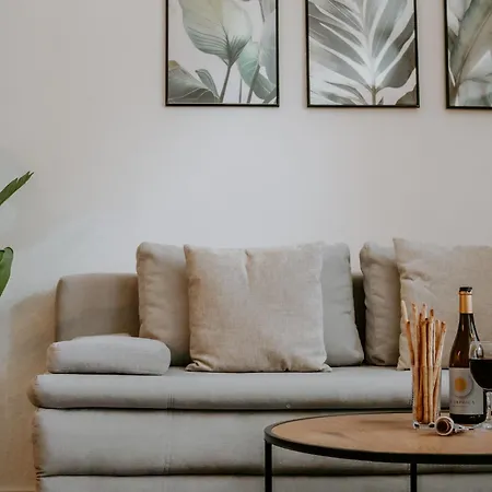 Wohlfuehlapartment, Parkplatz, Boxspringbetten, Massagesessel, Nespresso, 1gbit Lan & Wifi, Innenstadt * Wolfsbourg