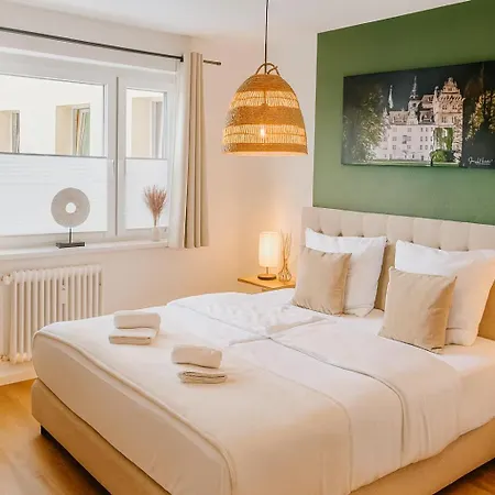 Wohlfuehlapartment, Zentral, 200M Zur Uni, Parkplatz, Boxspringbetten, Massagesessel, Nespresso, 1Gbit Lan & Wifi *