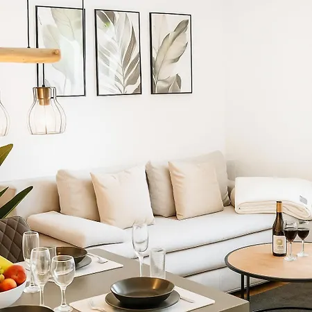 شقة Wohlfuehlapartment, Zentral, 200M Zur Uni, Parkplatz, Boxspringbetten, Massagesessel, Nespresso, 1Gbit Lan & Wifi *