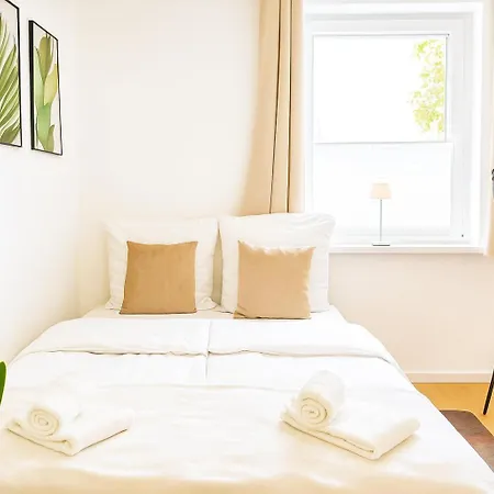 Wohlfuehlapartment, Zentral, 200M Zur Uni, Parkplatz, Boxspringbetten, Massagesessel, Nespresso, 1Gbit Lan & Wifi ولفسبورج