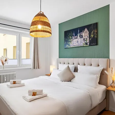 Wohlfuehlapartment, Zentral, 200m Zur Uni, Parkplatz, Boxspringbetten, Massagesessel, Nespresso, Lan & Wifi Apartamento Wolfsburg