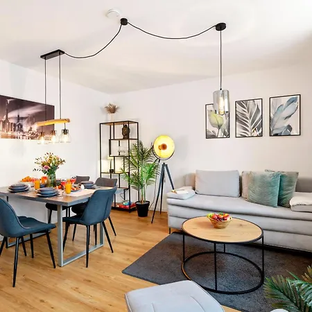 Wohlfuehlapartment, Zentral, 200m Zur Uni, Parkplatz, Boxspringbetten, Massagesessel, Nespresso, Lan & Wifi *
