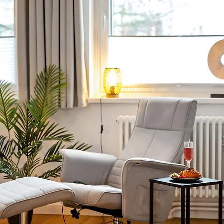 Wohlfuehlapartment, Zentral, 200m Zur Uni, Parkplatz, Boxspringbetten, Massagesessel, Nespresso, Lan & Wifi
