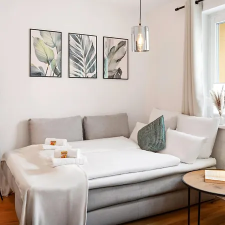 Wohlfuehlapartment, Zentral, 200m Zur Uni, Parkplatz, Boxspringbetten, Massagesessel, Nespresso, Lan & Wifi Wolfsburg