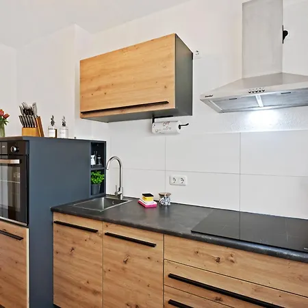 Wohlfuehlapartment, Zentral, 200m Zur Uni, Parkplatz, Boxspringbetten, Massagesessel, Nespresso, Lan & Wifi