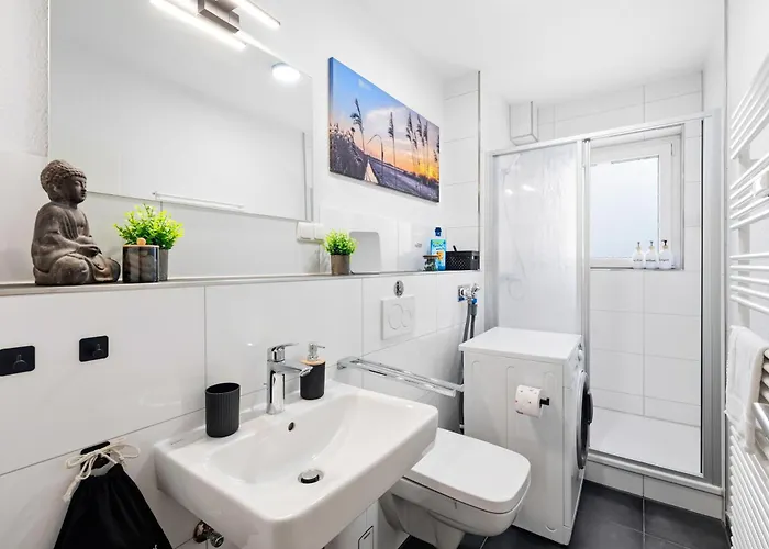 Wohlfuehlapartment, Zentral, 200m Zur Uni, Parkplatz, Boxspringbetten, Massagesessel, Nespresso, 1gbit Lan & Wifi