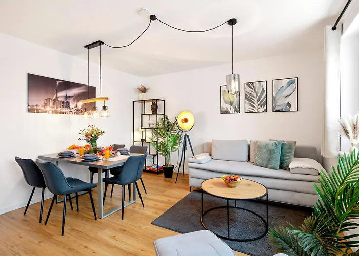 Wohlfühlapartment, Parkplatz, Boxspringbetten, Massagesessel, Nespresso, 1gbit Lan&wifi, Innenstadt *