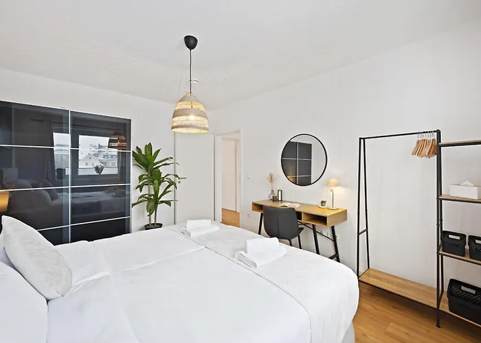 Wohlfühlapartment, Parkplatz, Boxspringbetten, Massagesessel, Nespresso, 1gbit Lan&wifi, Innenstadt * Wolfsburg