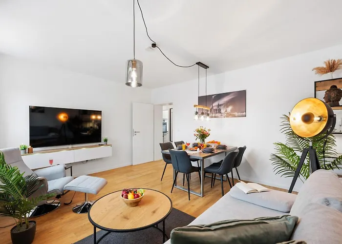 Wohlfuehlapartment, Zentral, 200m Zur Uni, Parkplatz, Boxspringbetten, Massagesessel, Nespresso, 1gbit Lan & Wifi Apartman