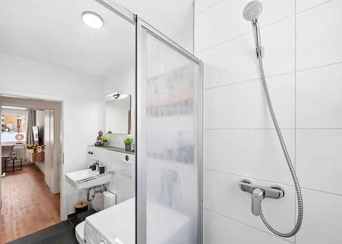 Wohlfuehlapartment, Zentral, 200m Zur Uni, Parkplatz, Boxspringbetten, Massagesessel, Nespresso, 1gbit Lan & Wifi Apartman *