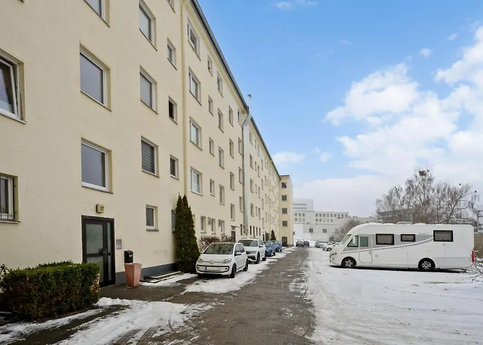 Wohlfühlapartment, Parkplatz, Boxspringbetten, Massagesessel, Nespresso, 1gbit Lan&wifi, Innenstadt Apartment