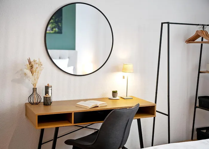 Wohlfühlapartment, Parkplatz, Boxspringbetten, Massagesessel, Nespresso, 1gbit Lan&wifi, Innenstadt Apartment *