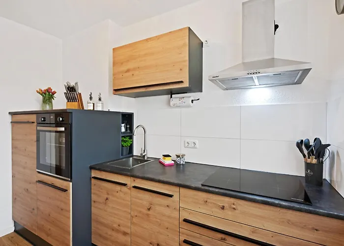 Wohlfuehlapartment, Zentral, 200m Zur Uni, Parkplatz, Boxspringbetten, Massagesessel, Nespresso, 1gbit Lan & Wifi